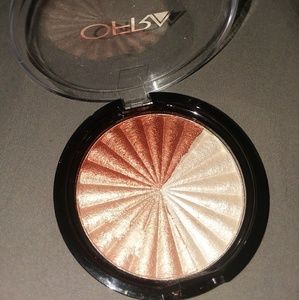 Ofra x NIKKITUTORIALS Everglow Highlighter
